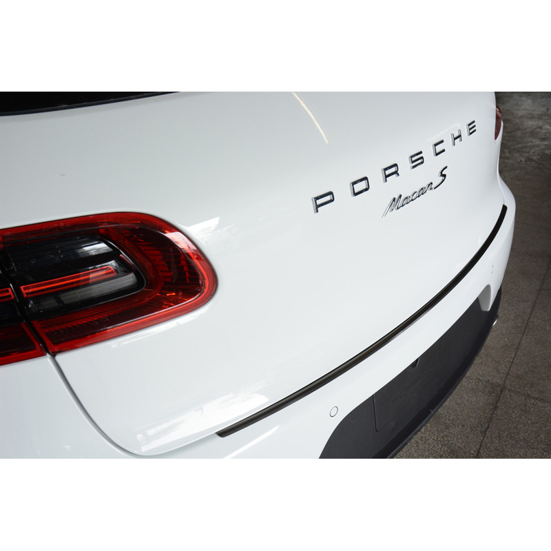 Protection de seuil arrière inox noir sur mesure pour Porsche Macan 2013- 'Ribs'
