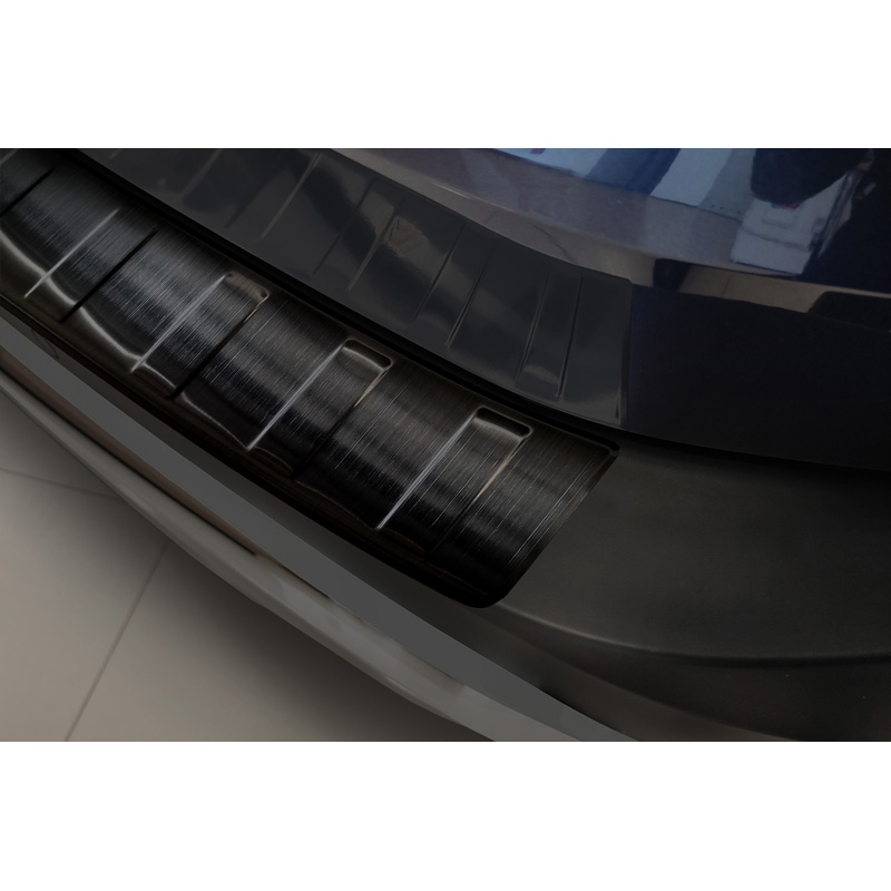 Protection de seuil arrière inox noir sur mesure pour Nissan X-Trail IV (T33) 2021- 'Ribs'
