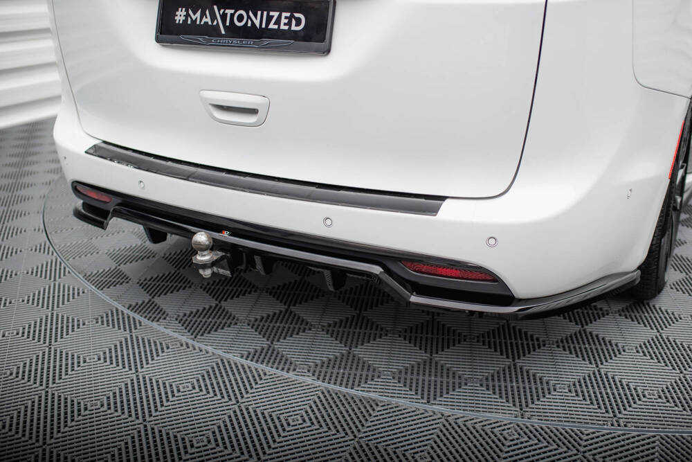 Diffuser Chrysler Pacifica FL Maxton Glans Zwart