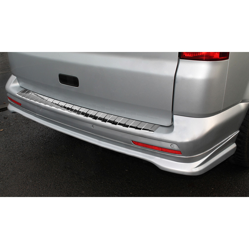 Protection de seuil arrière inox sur mesure pour VW Transporter T5 2003-2015 (tous) & T6 2015- / FL 2019- (portes arrière) 'Ribs'
