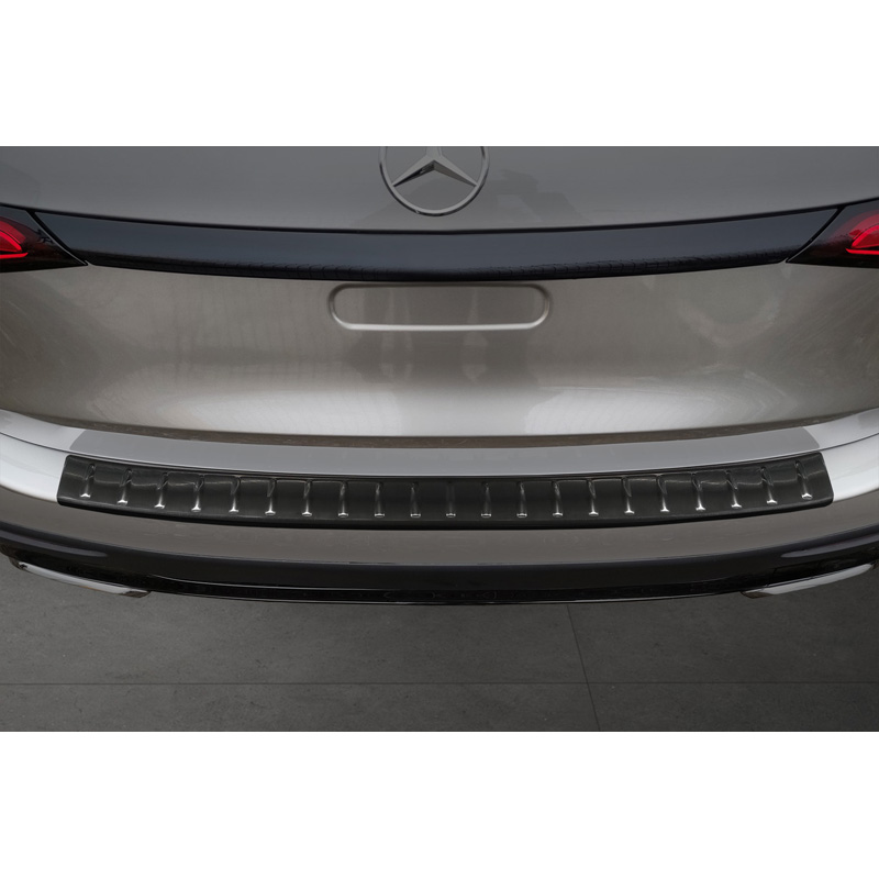 Protection de seuil arrière inox noir sur mesure pour Mercedes GLC II (X254) 2022- 'Ribs'