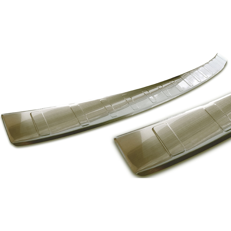 Protection de seuil arrière inox titane sur mesure pour BMW X7 (G07) 2019- avec Pacquet-M 'Ribs'