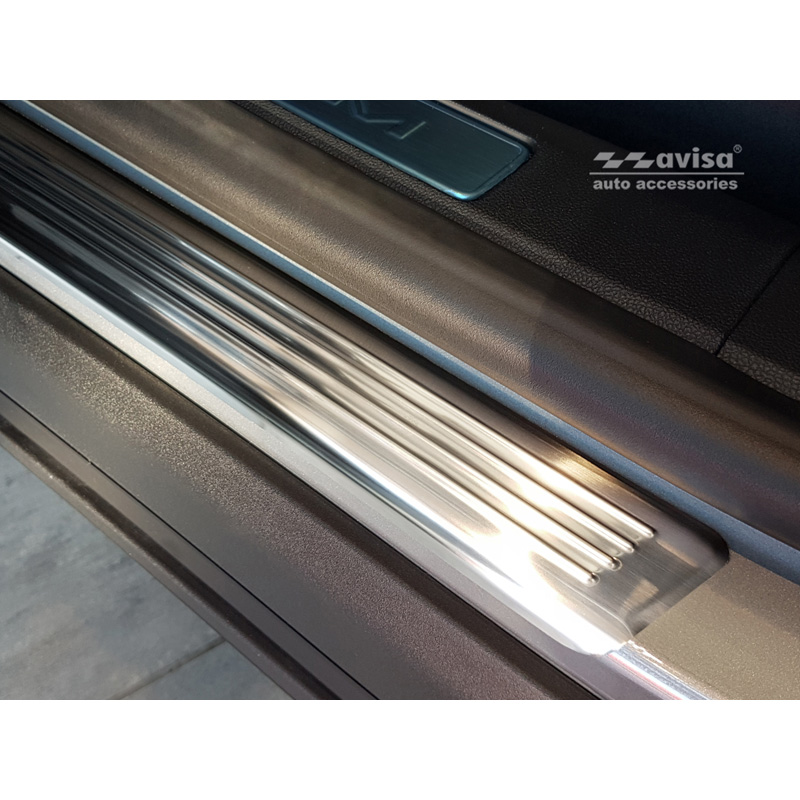 Seuils de portes inox sur mesure pour Ford Kuga III 2019-2024 & FL 2024- 'Lines' - 4-pièces