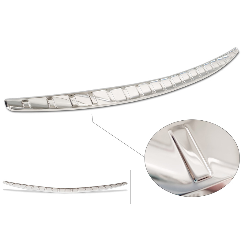 Protection de seuil arrière inox Chrome sur mesure pour Mercedes Classe-C Sedan (W206) 2021- 'Ribs'