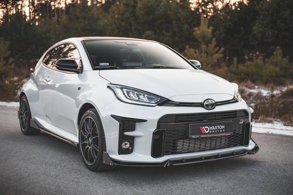 Voorspoiler met Canards V.2 Toyota GR Yaris MK4 Maxton Glans Zwart