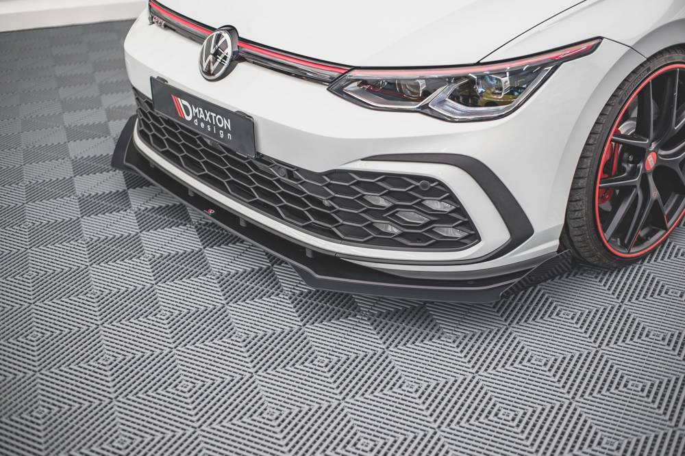 Voorspoiler met Canards Street Pro Volkswagen Golf 8 GTI / R-Line Maxton