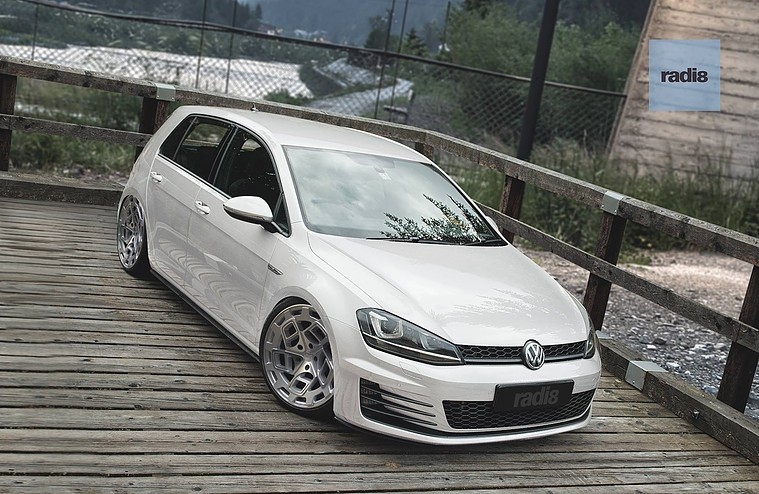 RADI8 CM9 10.0x19 5x112 45 Matte Silver / Machine Face 66,6 Velg