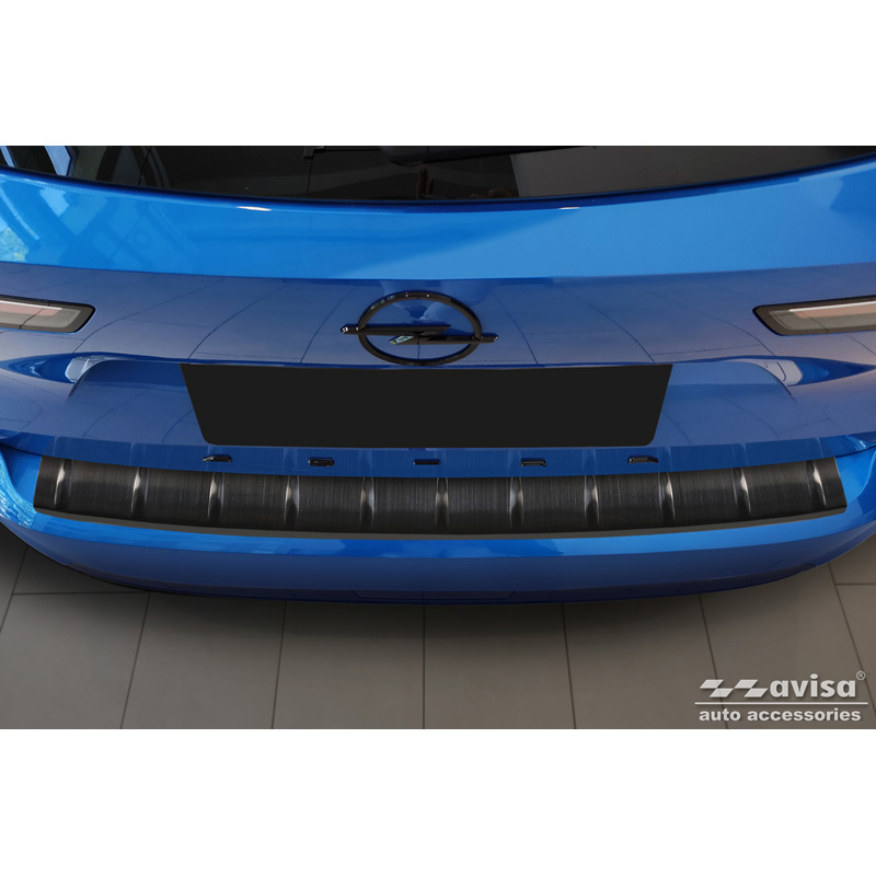 Protection de seuil arrière inox noir sur mesure pour Opel Astra L Sportstourer 2022- 'Ribs'