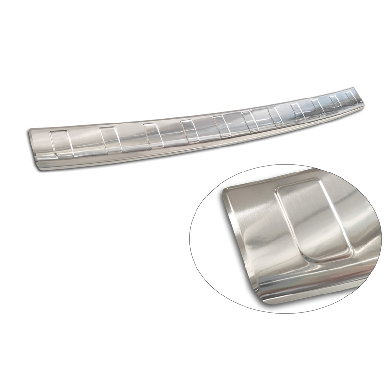 Protection de seuil arrière inox sur mesure pour Jeep Avenger incl. EV 2023- 'Ribs'