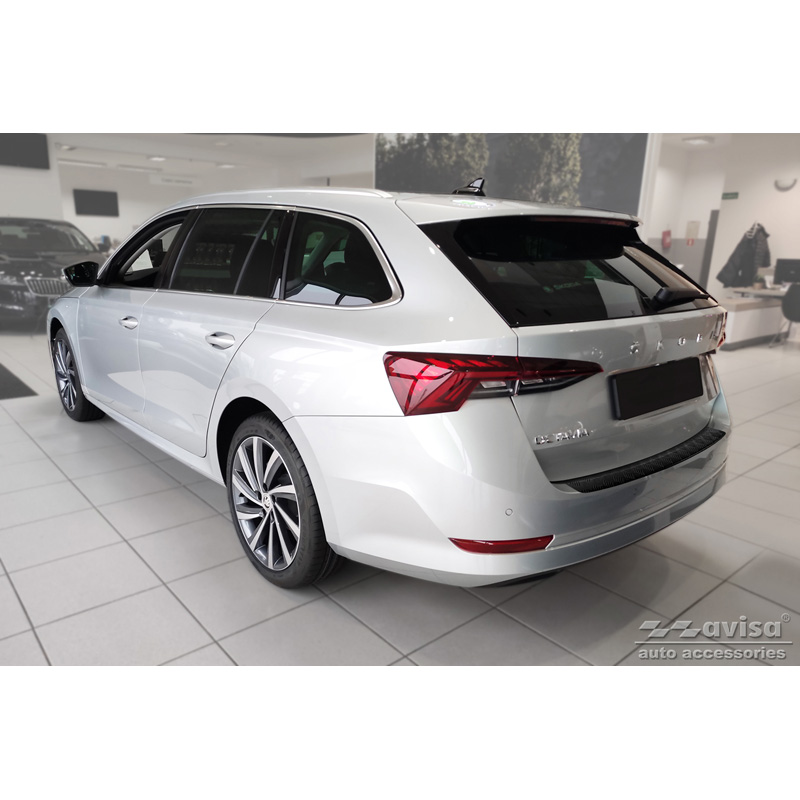 Protection de seuil arrière en aluminium noir mat sur mesure pour Skoda Octavia IV Kombi 2020-2024 & FL 2024- (incl. RS, excl. Scout) 'Riffled Plate'