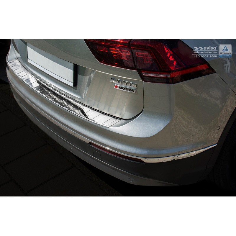 Protection de seuil arrière inox Chrome sur mesure pour Volkswagen Tiguan II incl. Allspace & R-Line 2016-2020 & FL 2020-2024 'Ribs'