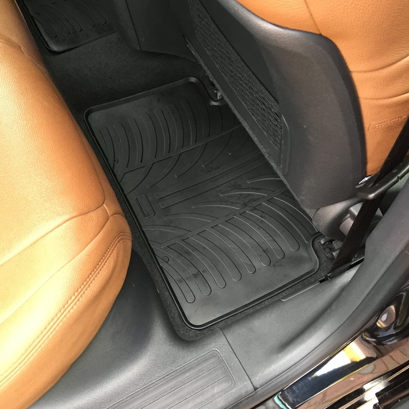 Set tapis de caoutchouc sur mesure pour Peugeot 508 2011-2018 (T profil 4-pièces + clips de montage)