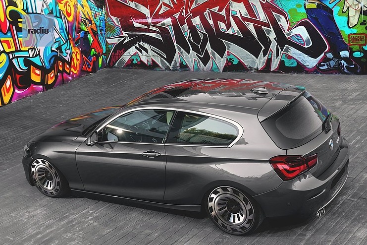 RADI8 T12 10.0x19 5x120 40 Black / Machine Face 72,56 Velgen