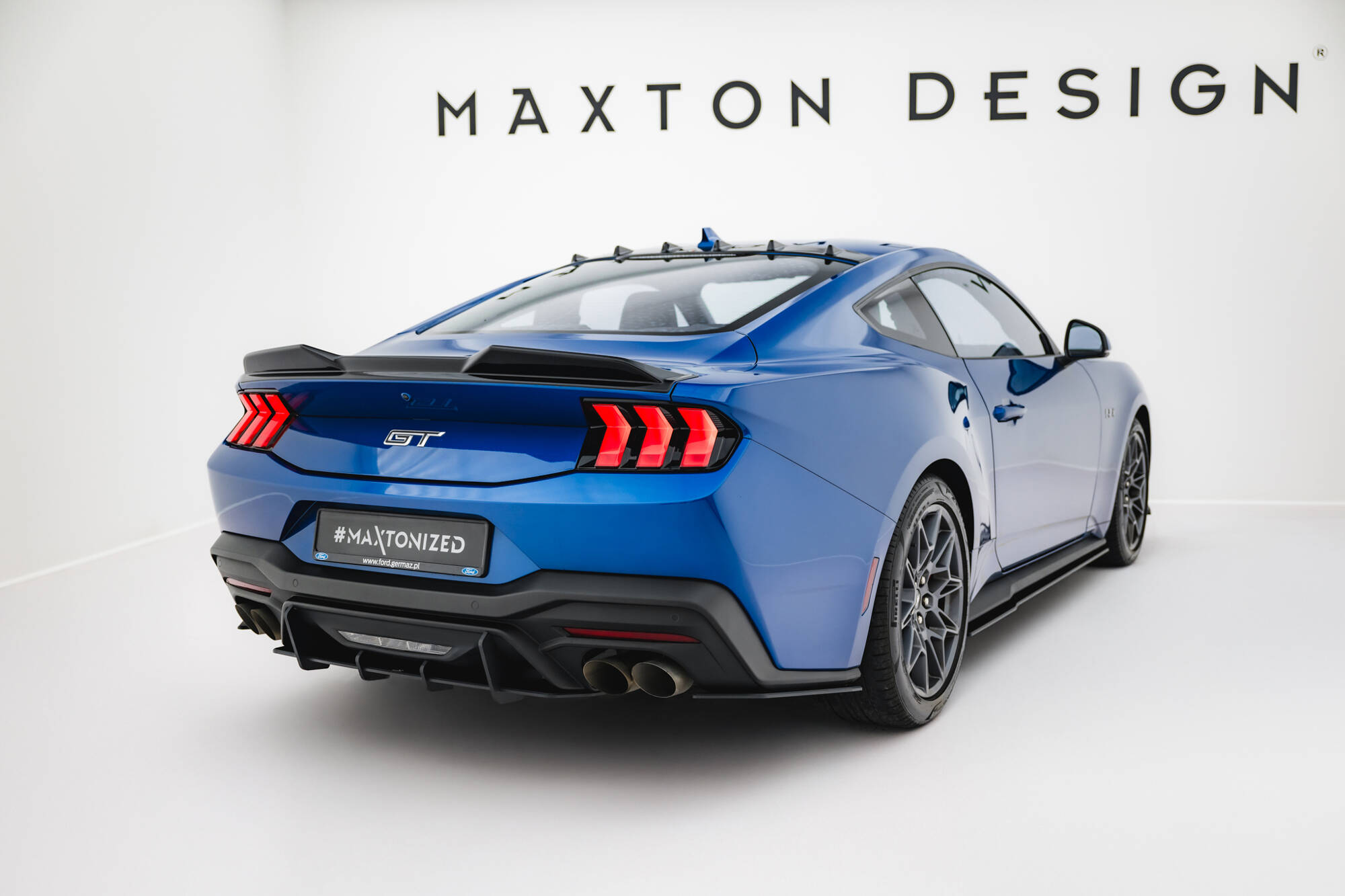 Street Pro Achterzij Spoilers Ford Mustang GT MK7 Maxton Glanzend zwart