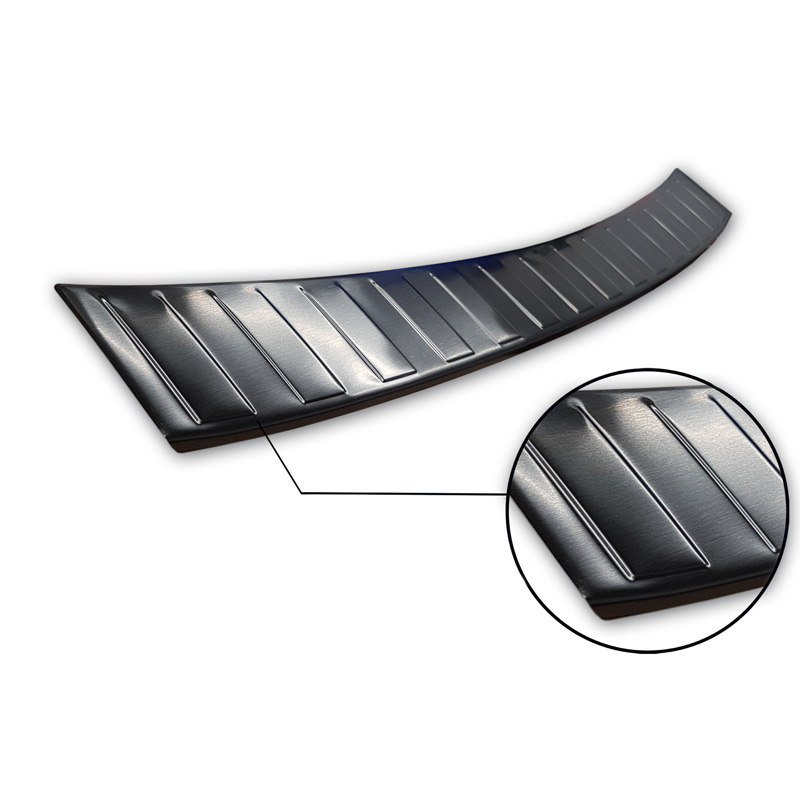 Protection de seuil arrière inox noir sur mesure pour Seat Leon Sportstourer incl. FR / Cupra Leon Sportstourer 2020-2024 & FL 2024- 'Ribs'