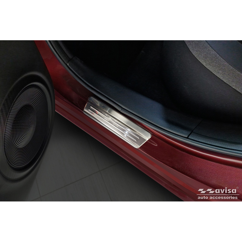 Seuils de portes inox sur mesure pour Nissan Juke II (F16) 2019- 'Lines' - 4-pièces