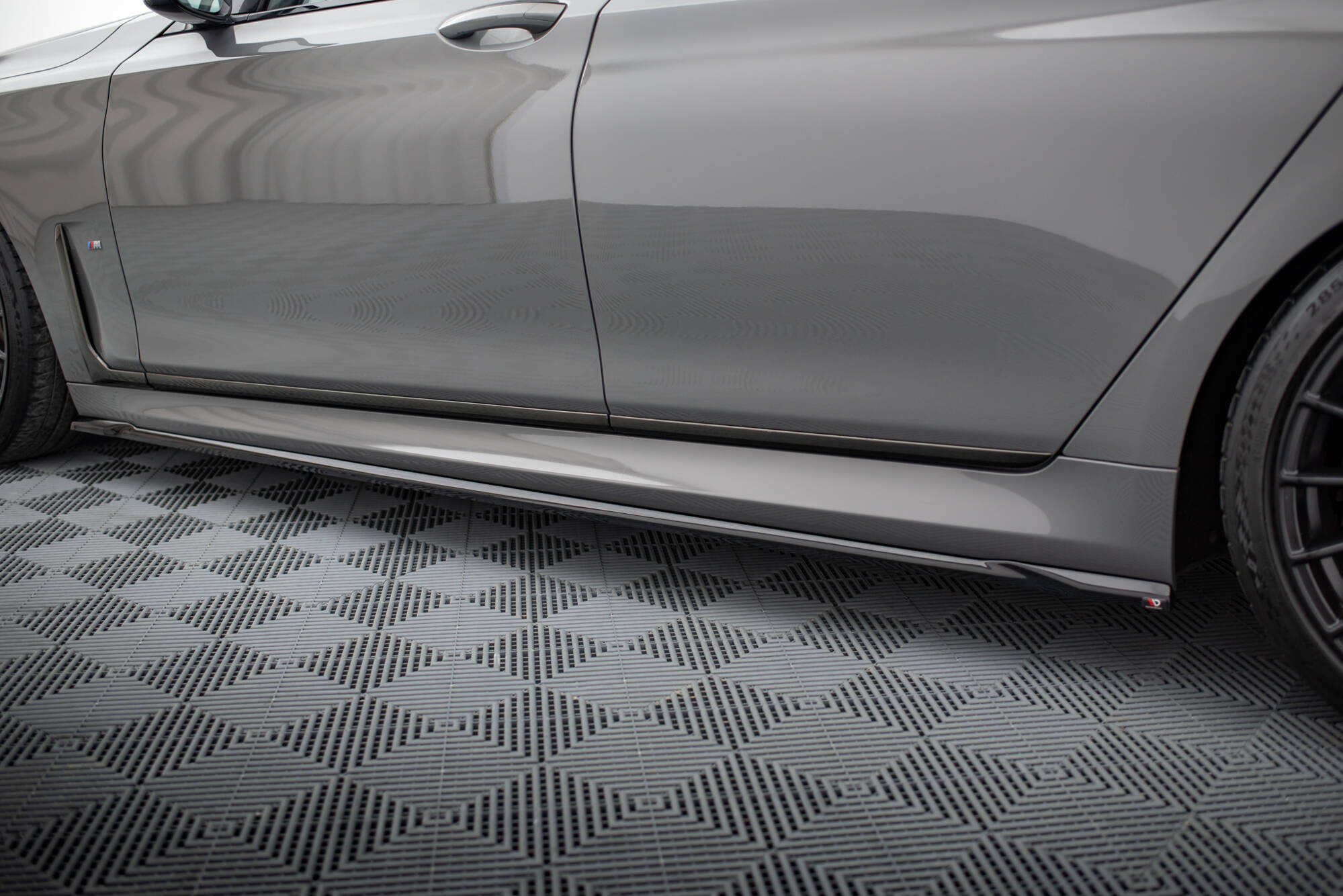Bodykit passend voor BMW 7 G11 M-pack Facelift Glans zwart