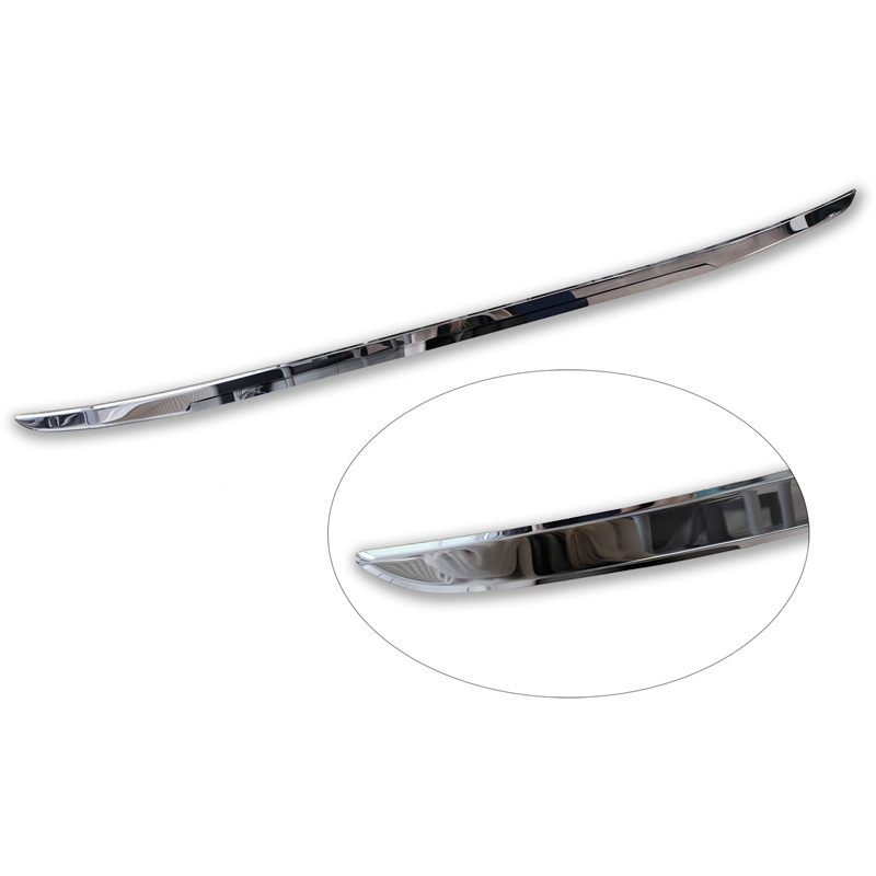Avisa Revêtement d'habillage du hayon du coffre inox Chrome sur mesure pour Ford Puma 2019-