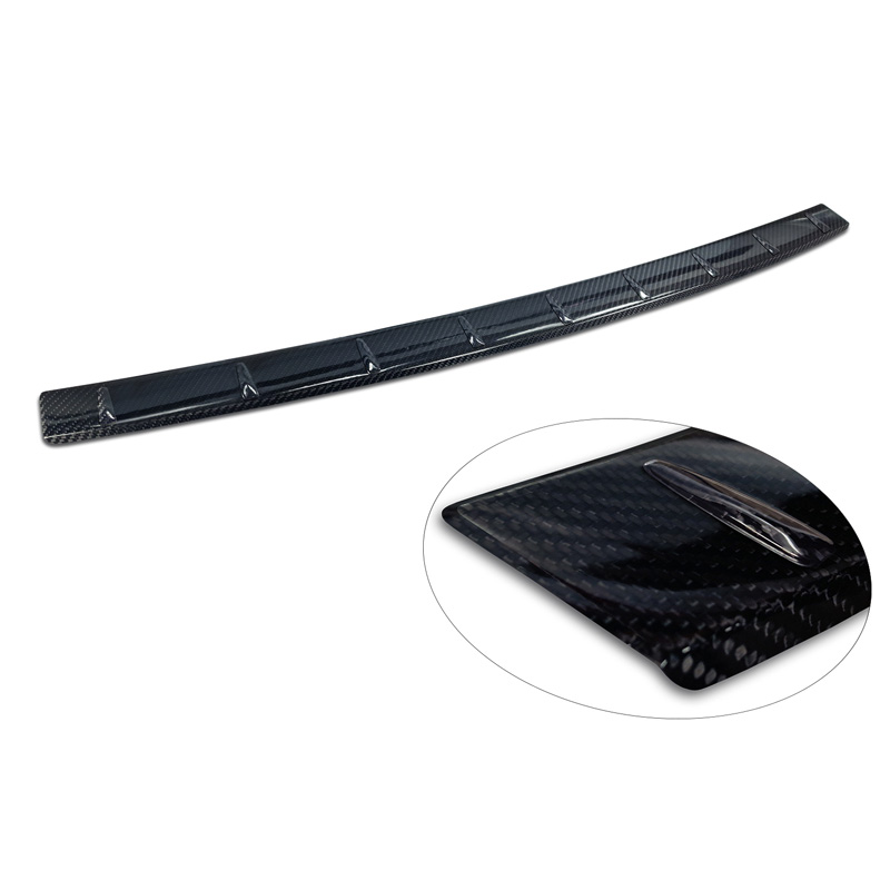 Protection de seuil arrière carboné 3D sur mesure pour Fiat 600 Hybrid & 600e 2023- 'Ribs'