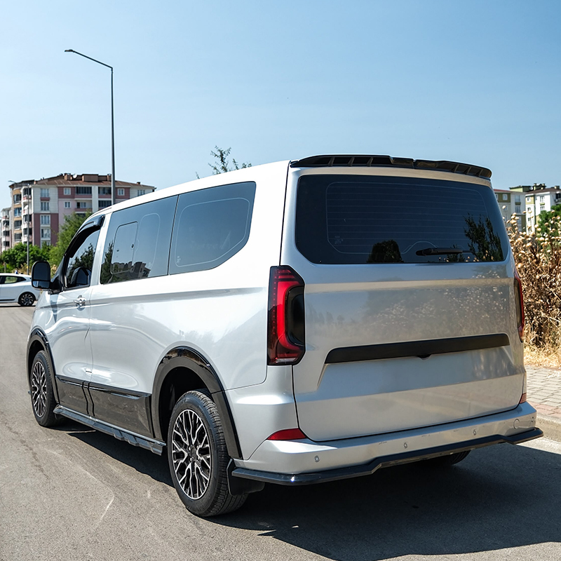 Oneway Jeu de baguettes de porte sur mesure pour Volkswagen Transporter T7 2024- (Chassis court / toutes les versions) - Noir brillant