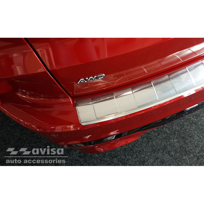 Protection de seuil arrière inox sur mesure pour Ford Kuga III ST-Line/Vignale/Hybrid ST-Line 2019-2024 & FL 2024- 'Ribs'