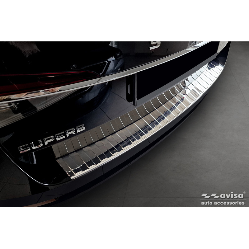 Protection de seuil arrière inox Chrome sur mesure pour Skoda Superb Combi 2015-2019 incl. Facelift 2019-2024 & Scout 'Ribs'
