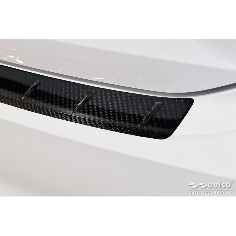 Protection de seuil arrière carboné 3D sur mesure pour MG 5 SW (EV) 2022- 'Ribs'