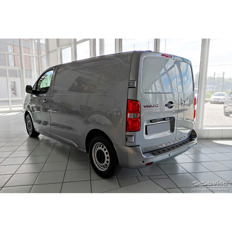 Protection de seuil arrière inox noir sur mesure pour Citroën Space Tourer & Jumpy 2016- / Peugeot Traveller & Expert 2016- / Toyota Proace Verso 2016- / Opel Vivaro & Zafira Life 2019- 'STRONG EDITION'