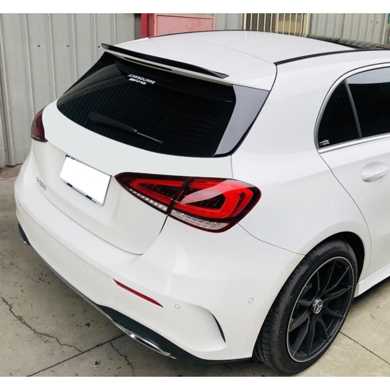 Becquet de toit (Spoiler Cap) sur mesure pour Mercedes Classe-A W177 2018- (ABS Noir Luisant)