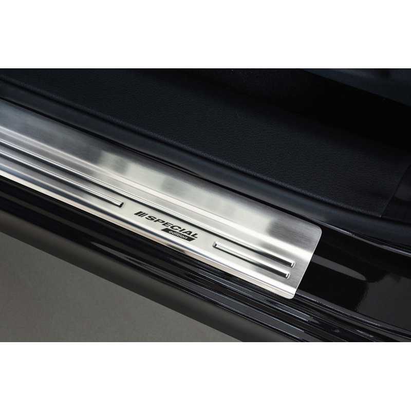 Seuils de portes inoxydable sur mesure pour Nissan Qashqai II 2014-2021 - 'Special Edition' - 4-pièces