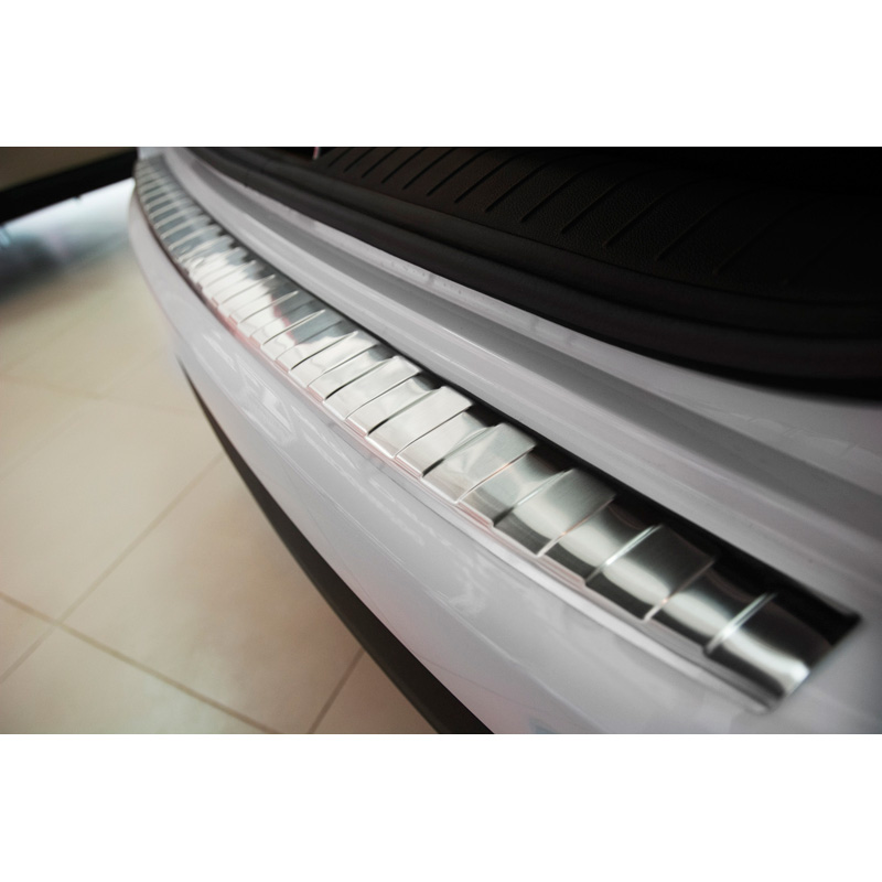 Protection de seuil arrière inox sur mesure pour Kia Sportage IV 2016-2018 'Ribs'