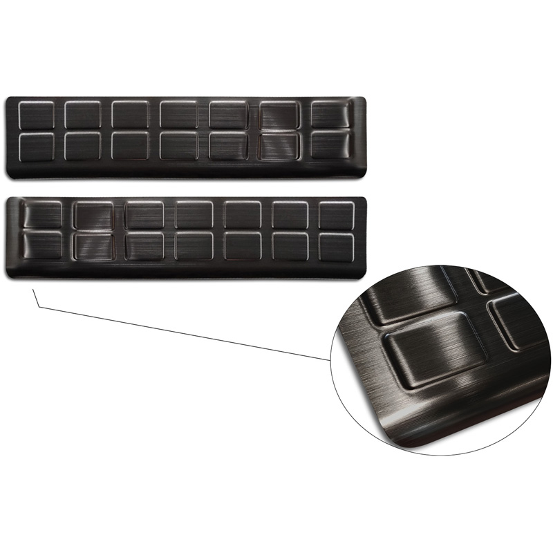 Seuils de portes inoxydable noir sur mesure pour Citroën Jumpy & Spacetourer / Peugeot Expert & Traveller / Toyota Proace 2016- / Opel Vivaro / Zafira Life 2019- / Fiat Scudo & Ulysse 2022- - 'Rectangles' - 2-pièces portes avant