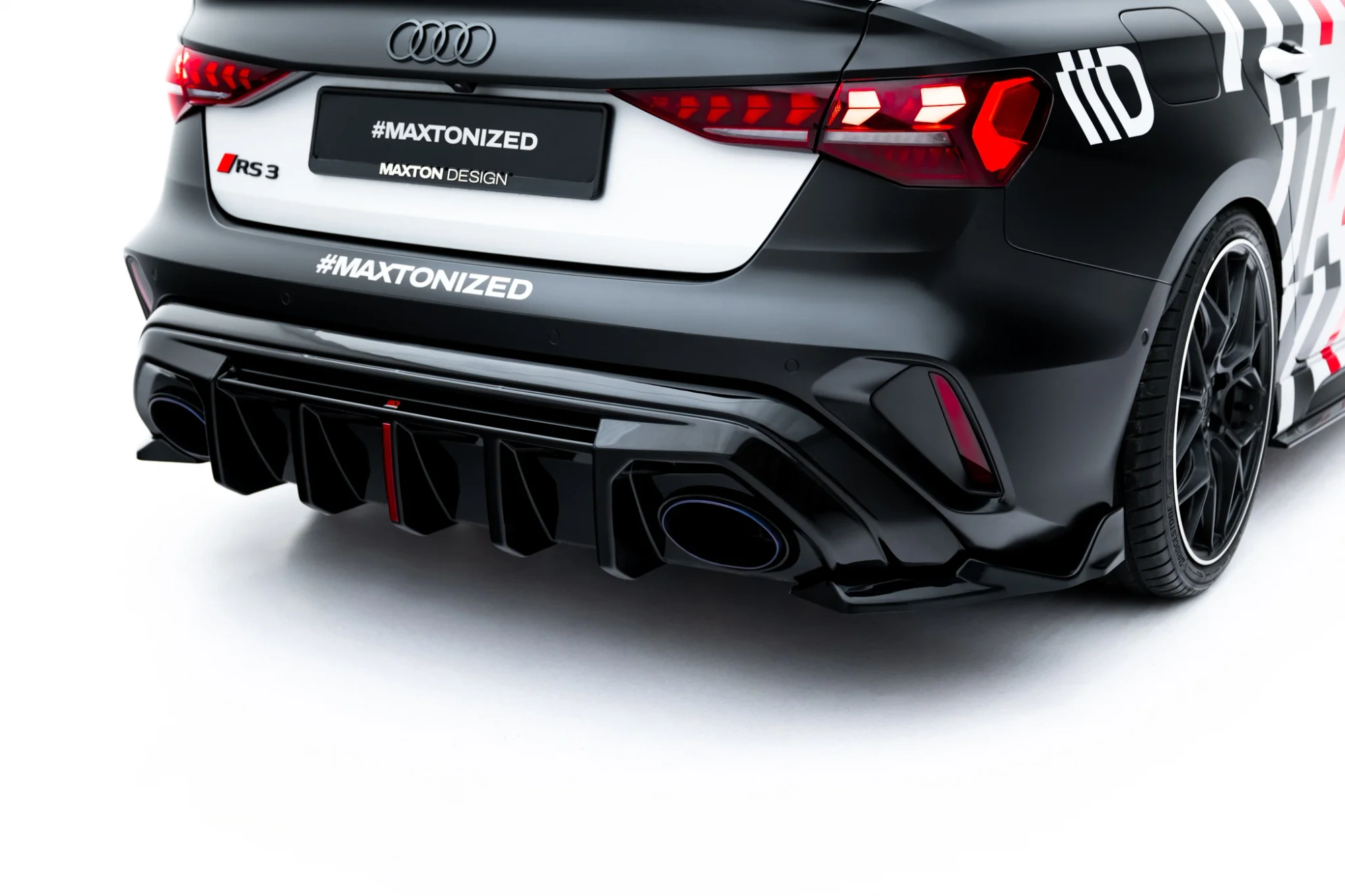 Zij-Diffuser passend voor Audi RS3 Sedan 8Y Facelift Maxton Glans Zwart V.2
