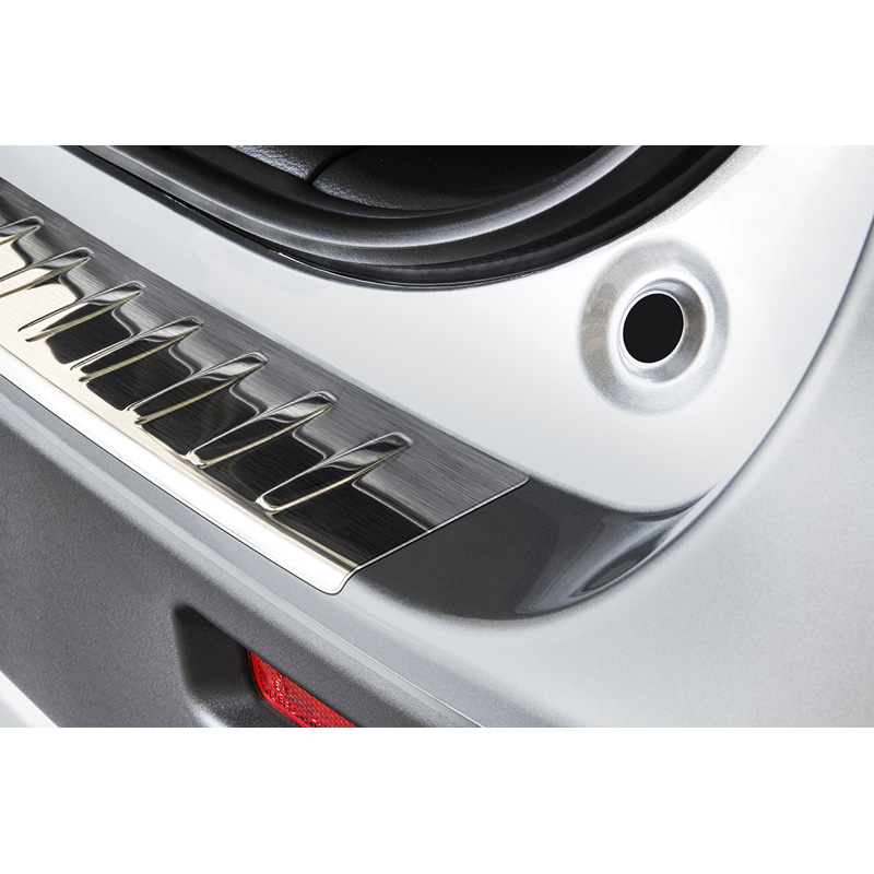 Protection de seuil arrière inox sur mesure pour Suzuki Vitara II 2015-2018 & Facelift 2018- 'Ribs'