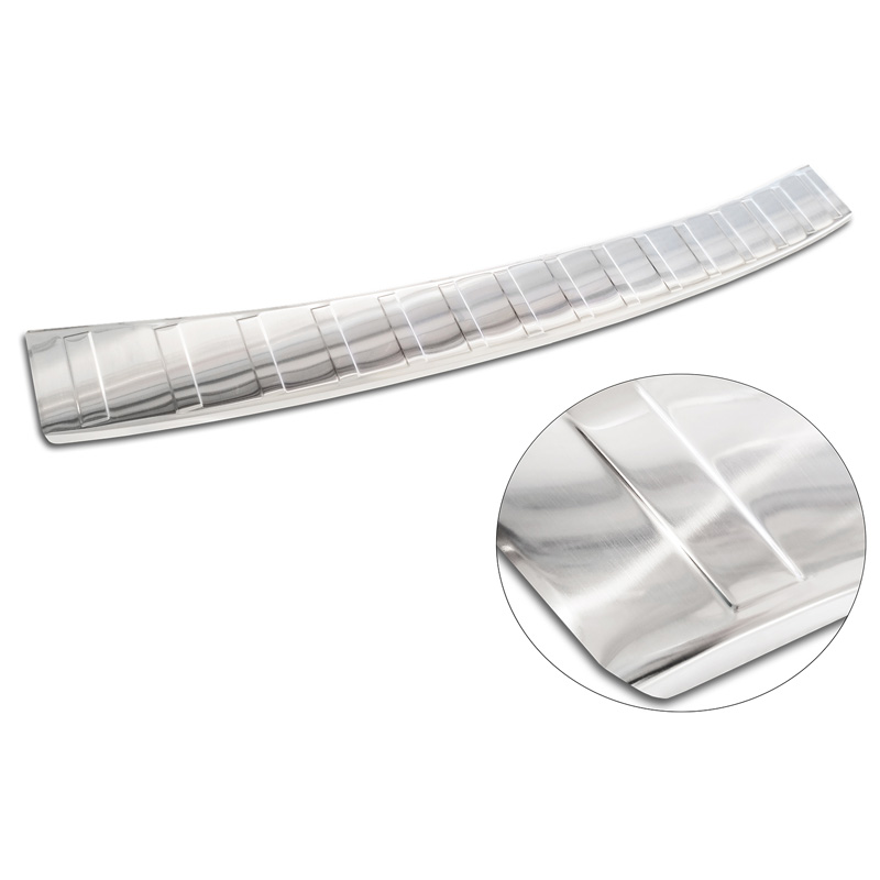 Protection de seuil arrière inox sur mesure pour Opel Astra L HB 5-portes 2021- 'Ribs'