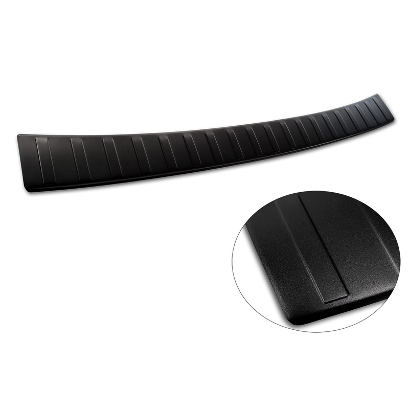 Protection de seuil arrière inox noir mat sur mesure pour Subaru Outback (BT) 2020- 'Ribs'