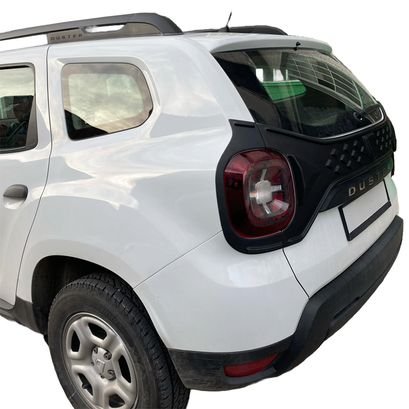 Protecteurs de hayon et feux arrière sur mesure pour Dacia Duster II 2018-2024 - Noir mat