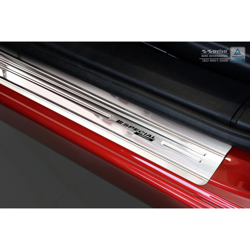 Seuils de portes inoxydable sur mesure pour Nissan Qashqai I 2007-2013 - 'Special Edition' - 4-pièces