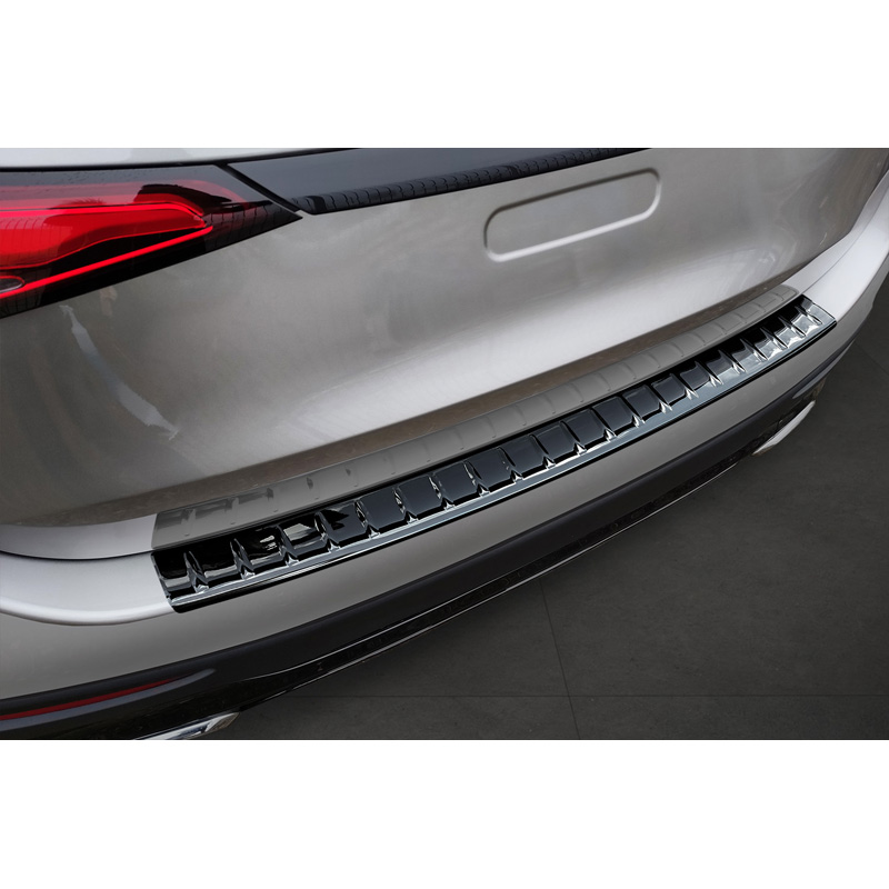 Protection de seuil arrière inox Noir-Chromé sur mesure pour Mercedes GLC II (X254) 2022- 'Ribs'