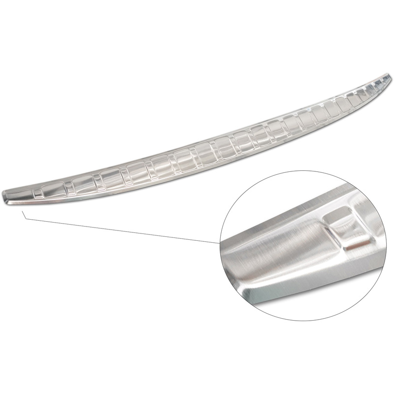 Protection de seuil arrière inox sur mesure pour Toyota Camry (V7) 2017-2021 & FL 2021-2024 / Toyota Camry (XV80) 2024- 'Ribs'