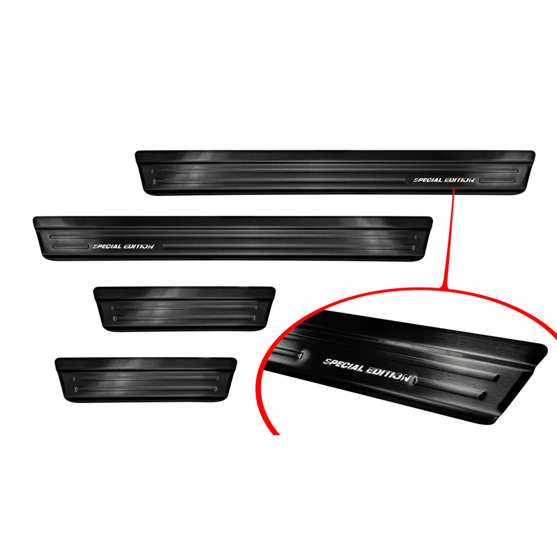 Seuils de portes inox noir sur mesure pour Mazda 3 HB 5-portes 2019-  - Acier Brossé 'Special Edition' 4-pièces
