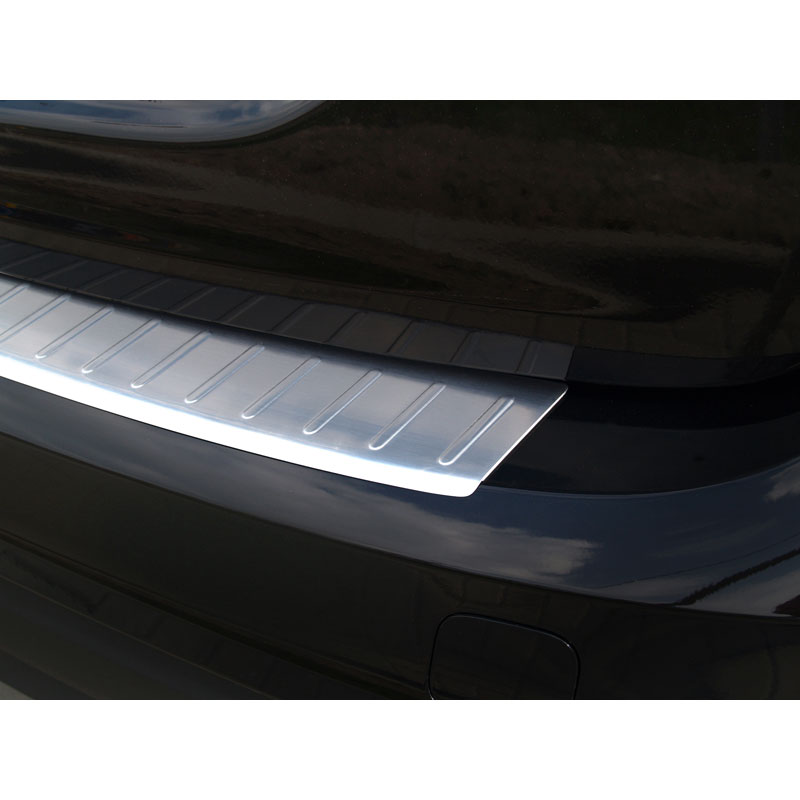 Protection de seuil arrière inox sur mesure pour Volvo V60 2010-2018 'Ribs'