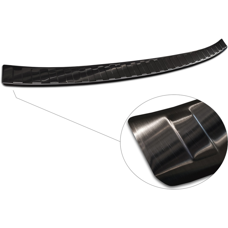 Protection de seuil arrière inox noir sur mesure pour Volkswagen Golf VIII Variant 2020-2024 & FL 2024- 'Ribs'