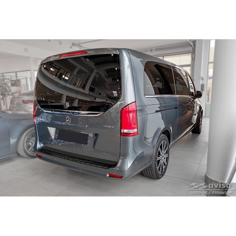 Protection de seuil arrière carboné 3D sur mesure pour Mercedes Vito / Classe-V 2014-2019 & Facelift 2019- 'Ribs'