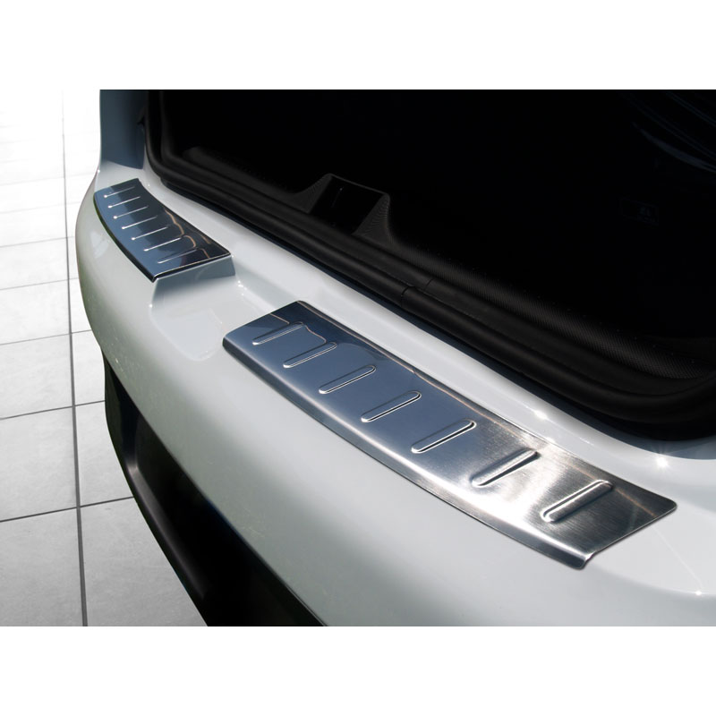 Protection de seuil arrière inox sur mesure pour Renault Clio IV 5-portes 2013-2017 & FL 2017-2019 incl. GT-Line 'Ribs'