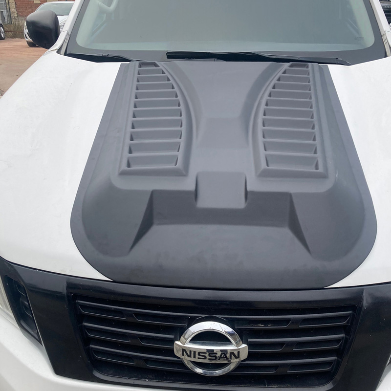 Écope de capot sur mesure pour Nissan Navara NP300 (D23) 2014-2021 - Version 3 - Noir mat