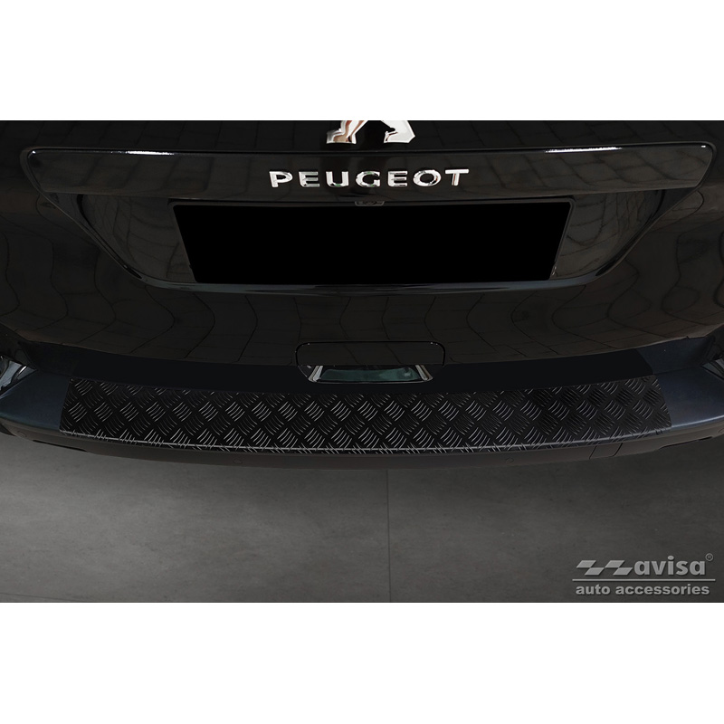 Protection de seuil arrière en aluminium noir mat sur mesure pour Citroën Space Tourer & Jumpy / Peugeot Traveller & Expert / Toyota Proace Verso 2016- / Opel Vivaro & Zafira Life 2019- (modèles avec dessus de pare-chocs non peint) 'Riffled Plate'