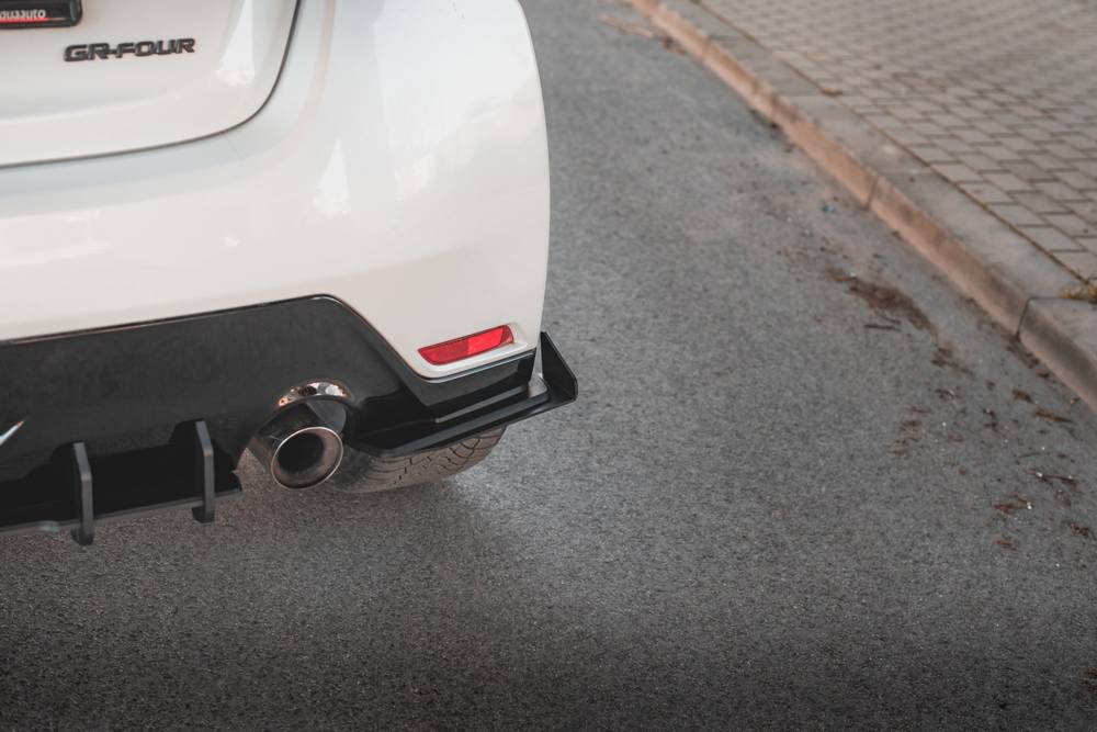 Street Pro Zijdiffusers met Canards Toyota GR Yaris MK4 Maxton