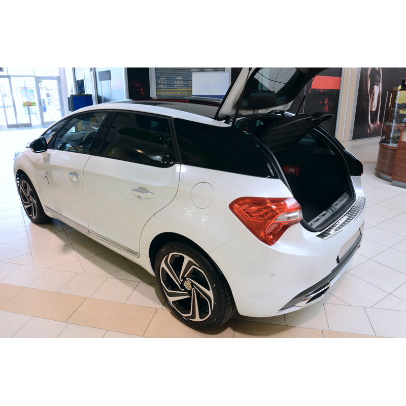 Protection de seuil arrière inox sur mesure pour Citroën DS5 2015-