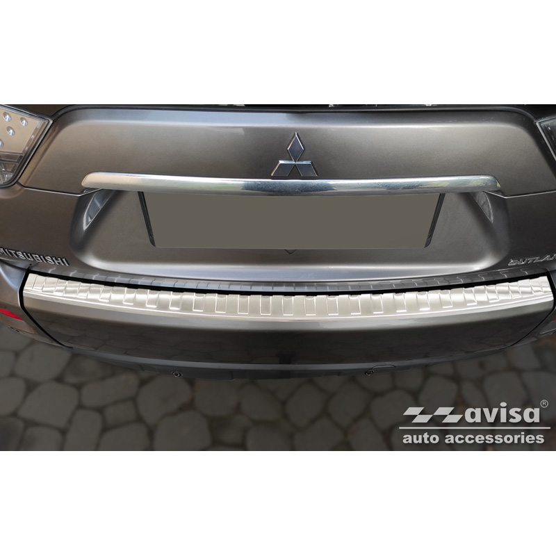 Protection de seuil arrière inox sur mesure pour Mitsubishi Outlander II 2006-2012 / Peugeot 4007 2007-2012 / Citroën C-Crosser 2007-2012 'Ribs'